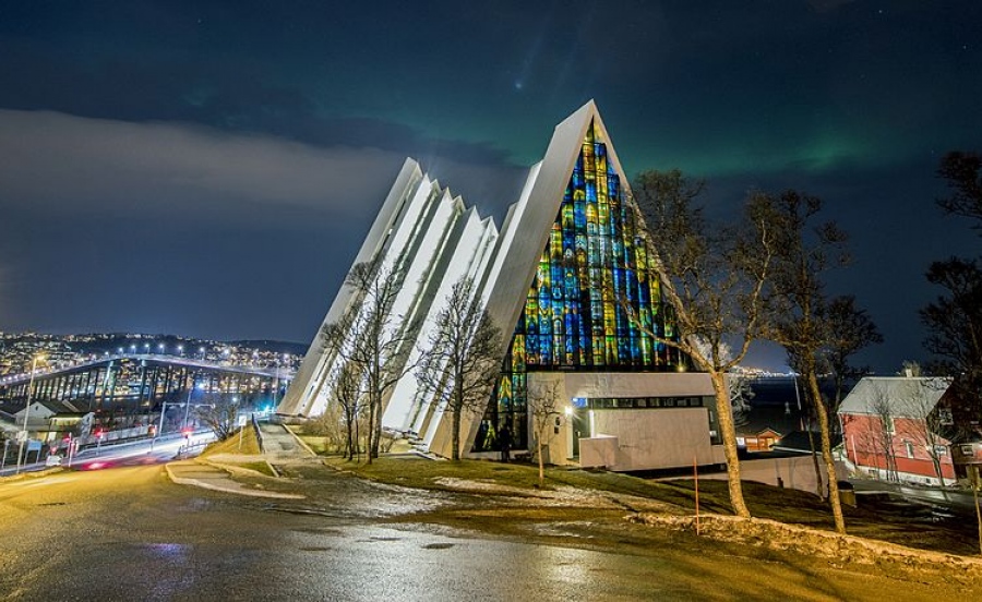 Havila:  Eiskmeerkathedrale von Troms