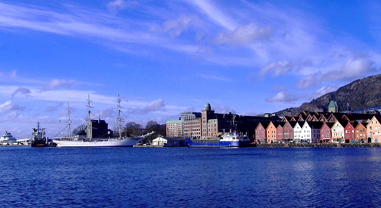 Havila: Bergen andrea giubelli visitNorway