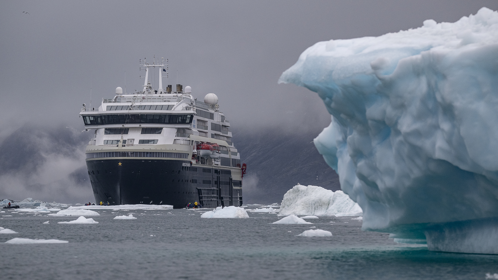 Expeditionen: Greenland Alluttoq Island Ataa MS Fridtjof Nansen HX  Photo Geraldine Prince