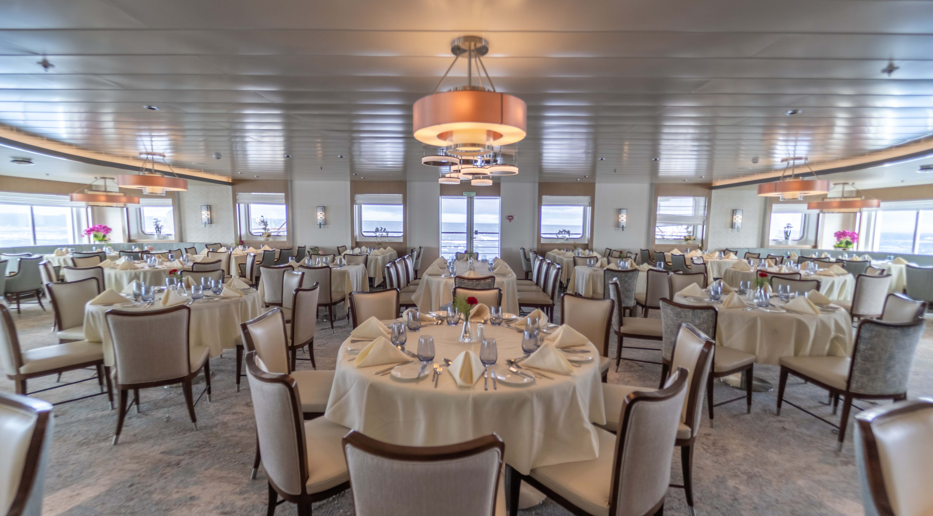 Expeditionen: Greg Mortimer   Restaurant