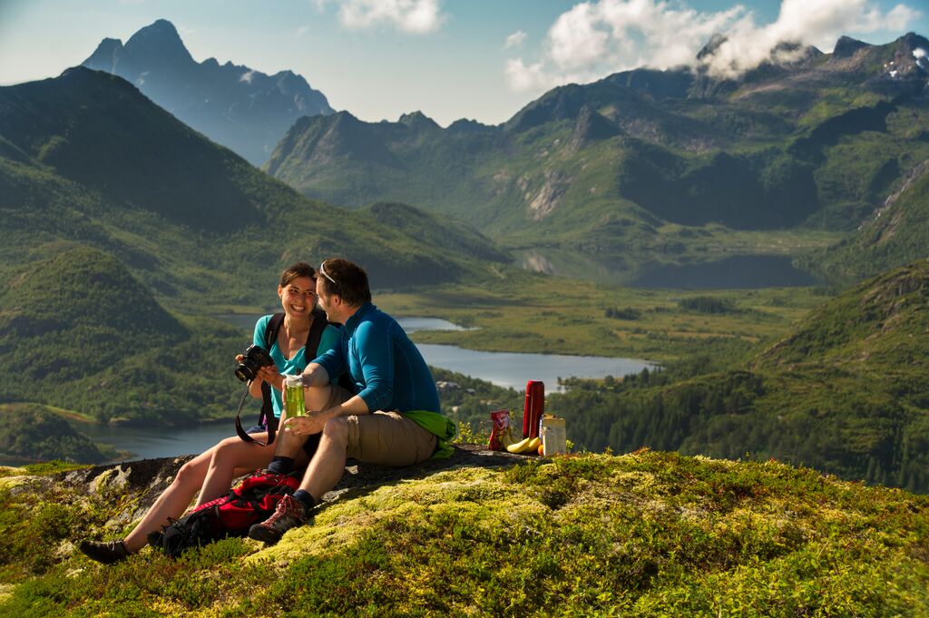 : svolvCAr lofoten ch visitnorway com