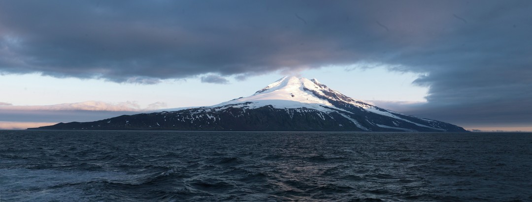 Expeditionen: jan mayen theme media hurtigruten