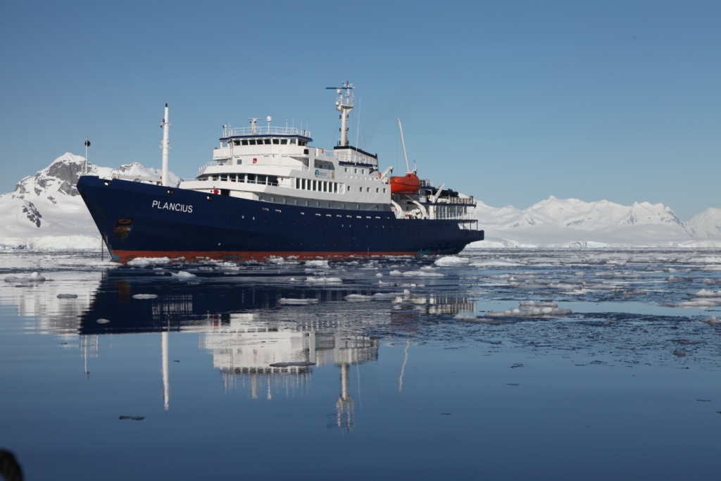 Expeditionen: klein plancius in antarctica polaris tours