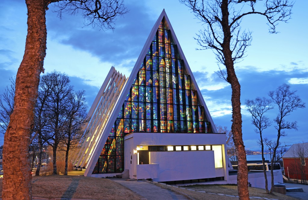 Hurtigruten: eismeerkathedrale tromso photo competition hurtigruten