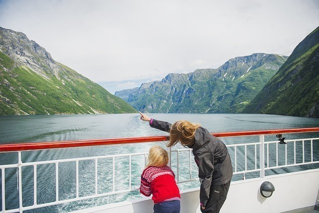 Hurtigruten: geirangerfjord agurtxane concellon hurtigruten