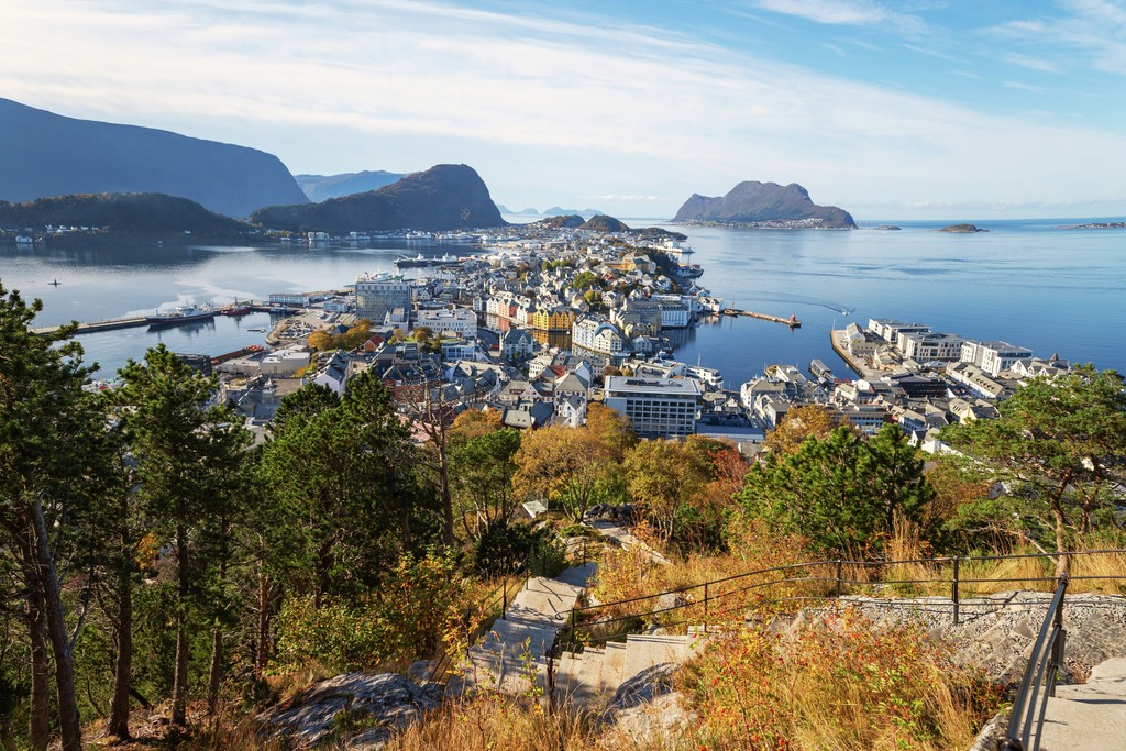 Kreuzfahrten: alesund toke matthias riskjaer fjord norway