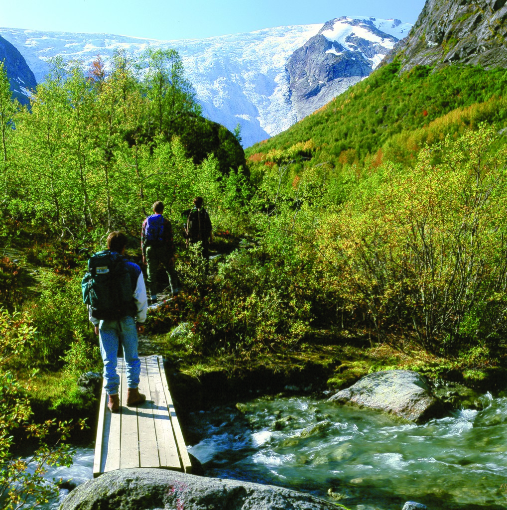 Sommer: jostedalsbreen finn loftesnes fjordnorway com