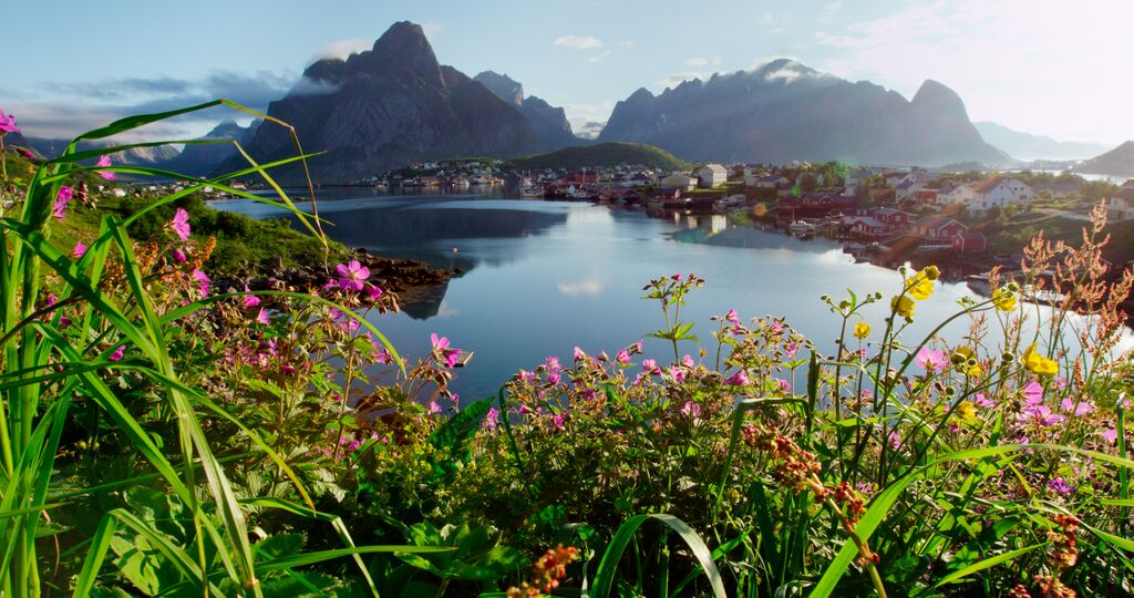 Sommer: lofoten asgeir helgestad visitnorway com