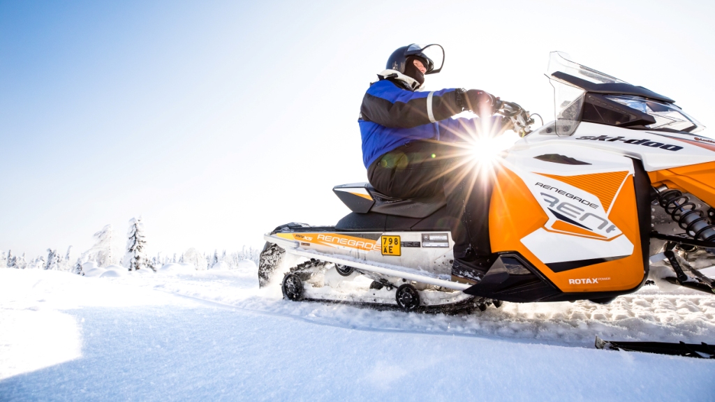 Winter: snowmobile vuokattisafaris