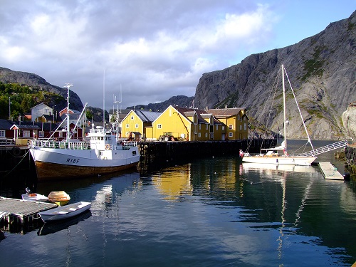 Kreuzfahrten: Norwegen AussichtgelbesHaus