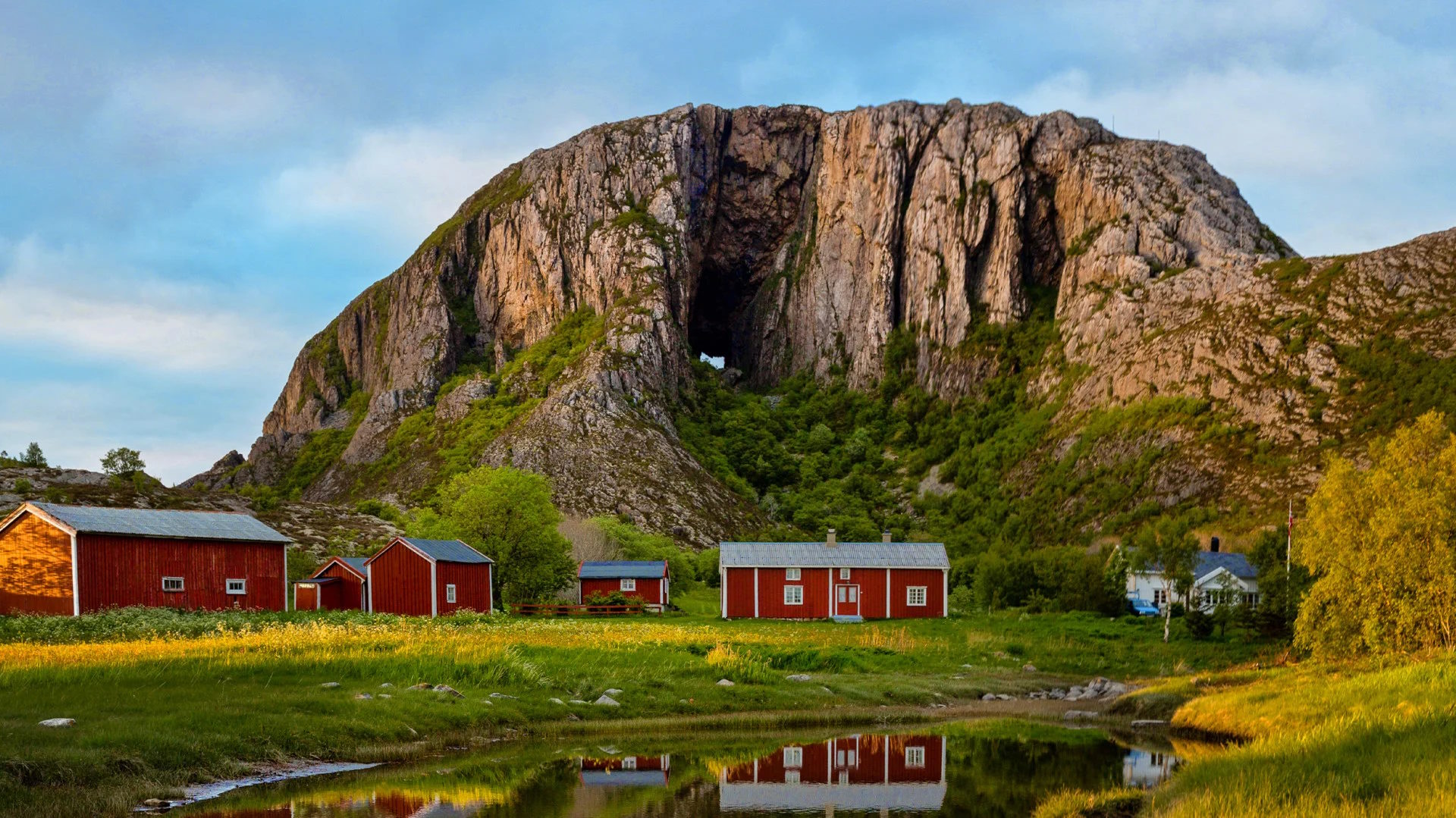 Havila: Torghatten
