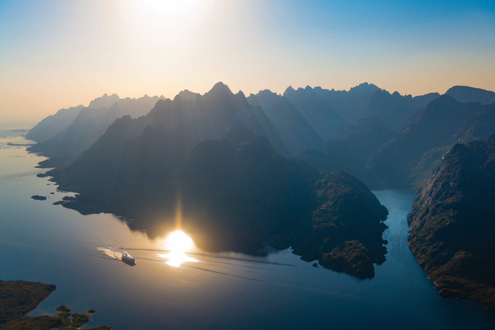 Havila: Trollfjord Norway HGR  Photo Stian  Klo