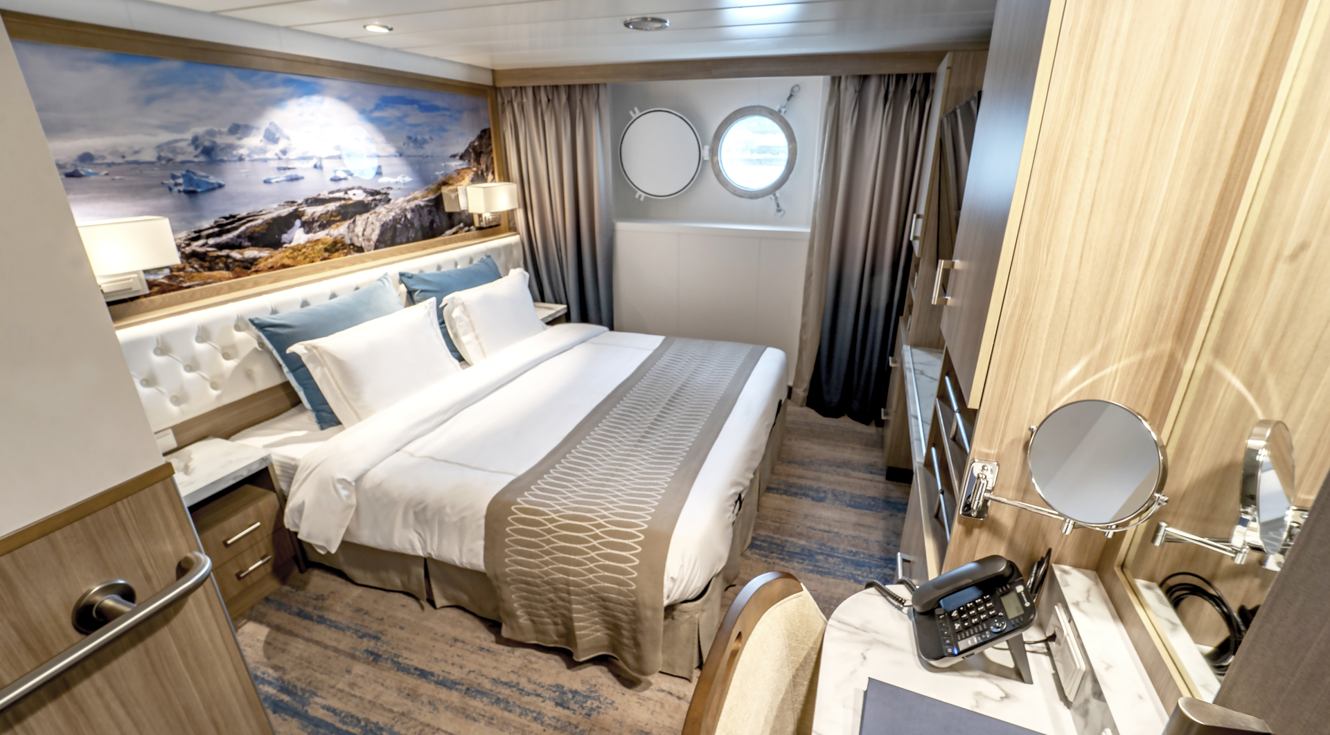 Expeditionen: Website Screen Greg Mortimer   Aurora Stateroom