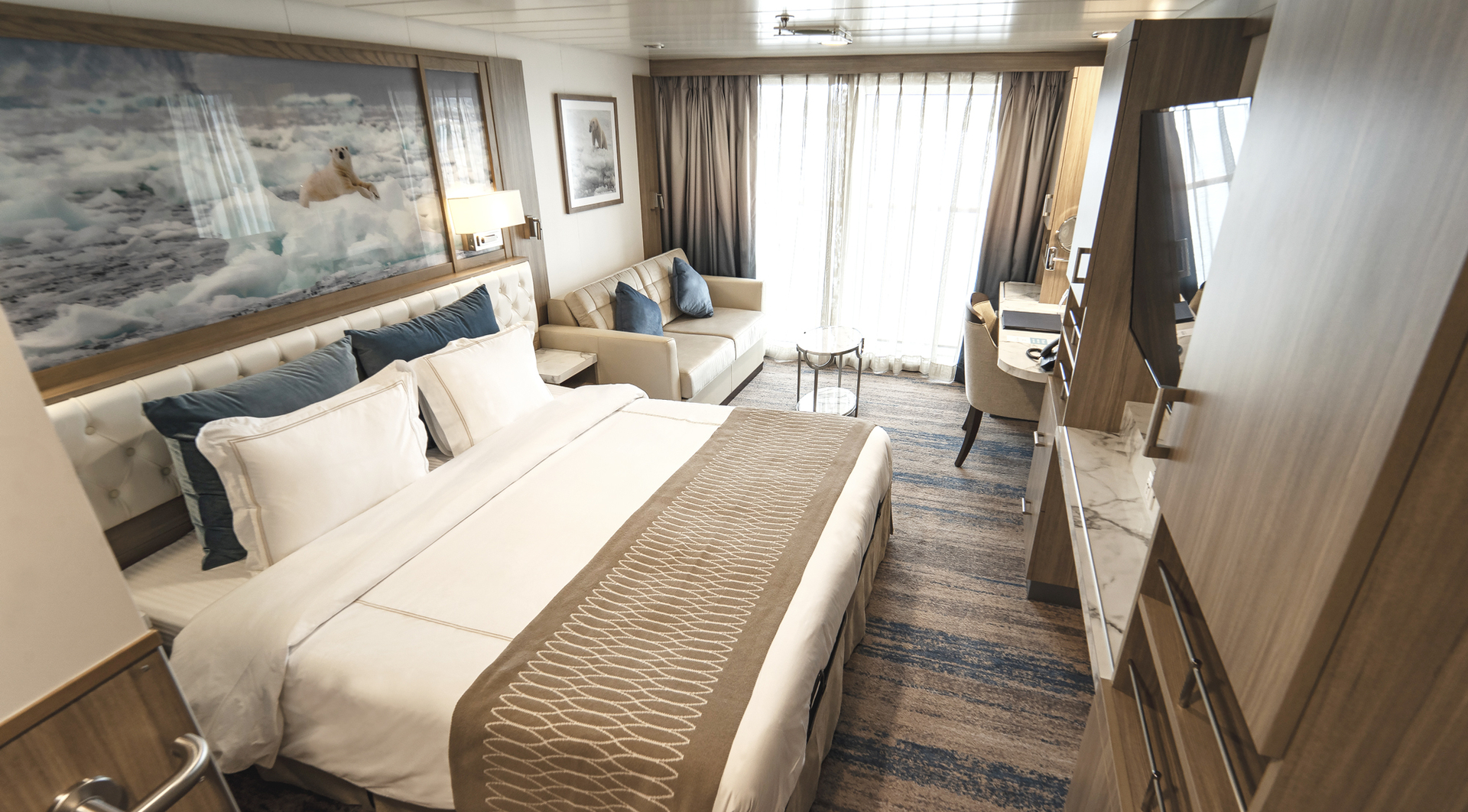 Expeditionen: Website Screen Greg Mortimer   Balcony Stateroom A