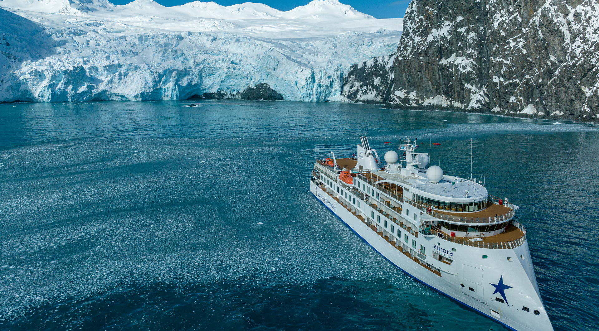 Expeditionen: Website Screen The Greg Mortimer, Elephant Island, Antarctica, Martin Gregus