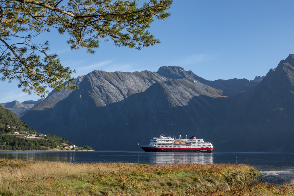Hurtigruten: ece b  afb bd wml 