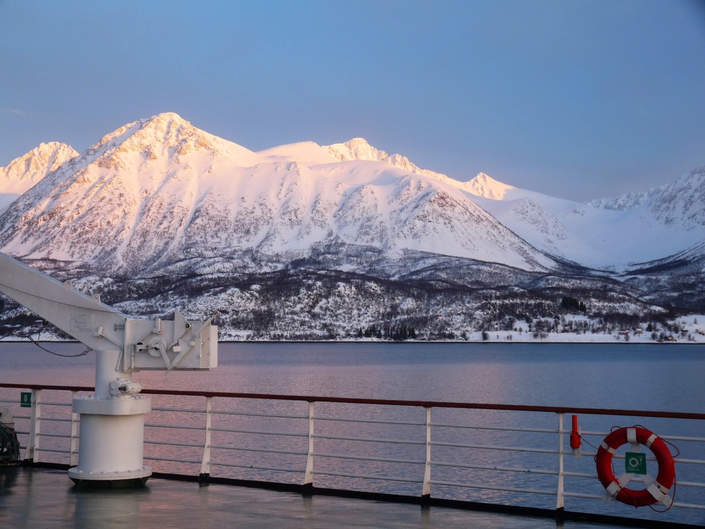 Hurtigruten: lofoten sonnenuntergang gerd schneider hurtigruten