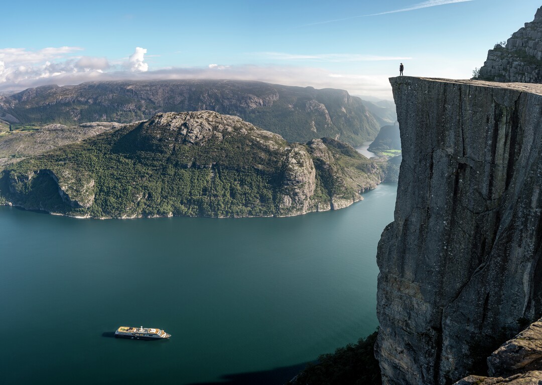 Hurtigruten: lysefjord tommy simonsen hurtigruten jpg