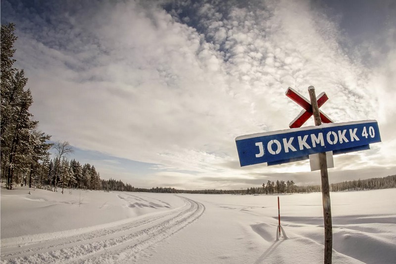 Polarlichter über dem Hotel Jokkmokk