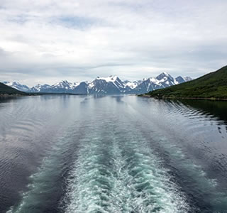 Scoresby Sound © Yuri Choufour / Hurtigruten Expeditions