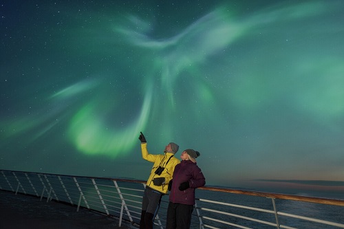 Weihnachten & Silvester: northern lights anbord agurtxane concellon hurtigruten