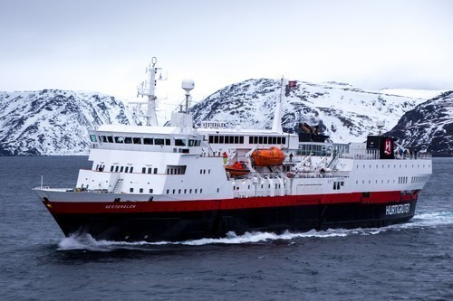 Hurtigruten: vesteralen bernd crause guest image hurtigruten